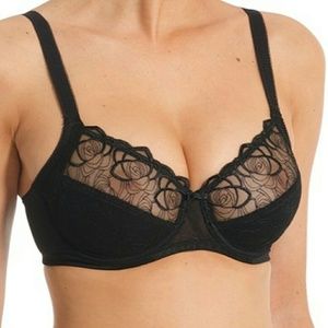 Triumph Black Underwire Bra, NWT, 34K